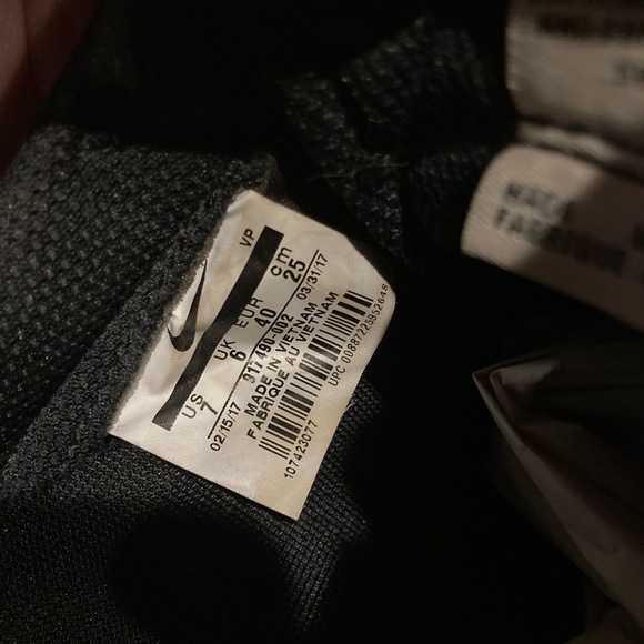 Commes Des Garçons Pegasus The Met Release Nike Runner CDG size 7 - Picture 15 of 16